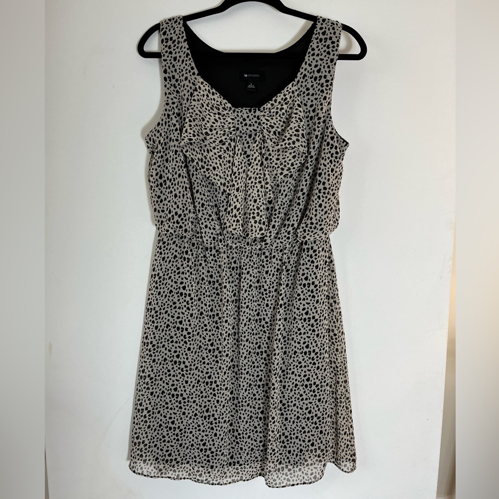 Women’s AB Studio Romper Dress Size L Leopard Print Sleeveless with front Bow
